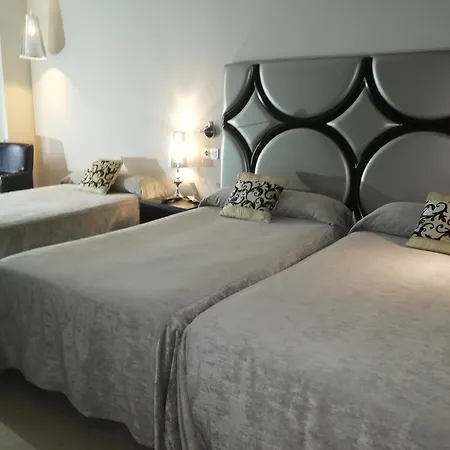 Silken Axis 4*