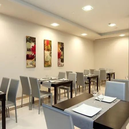Silken Axis Hotel 4*