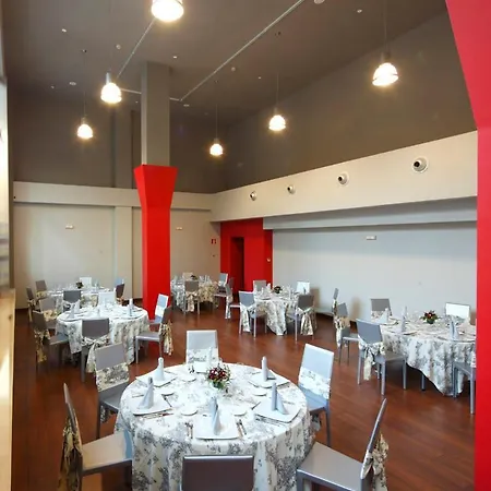 Silken Axis Hotell 4*