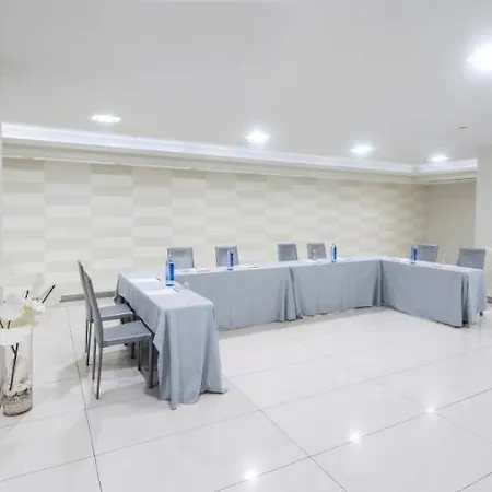 Silken Axis Hotell 4*