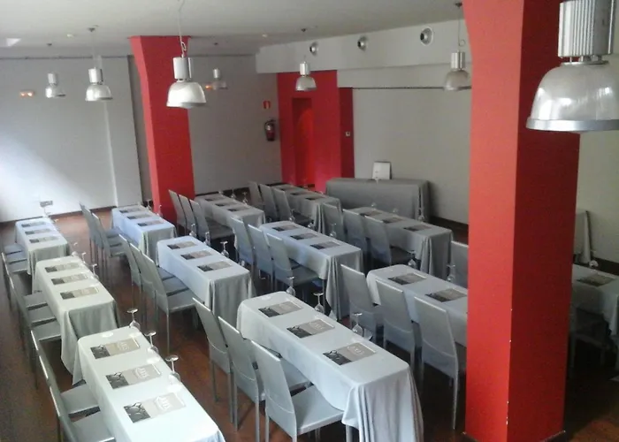 Silken Axis Hotell 4*